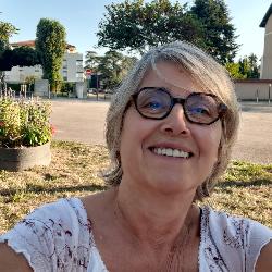 Popette Tassin-la-Demi-Lune France