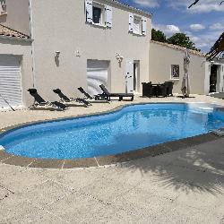 Stephchan17 Cour&ccedil;on France